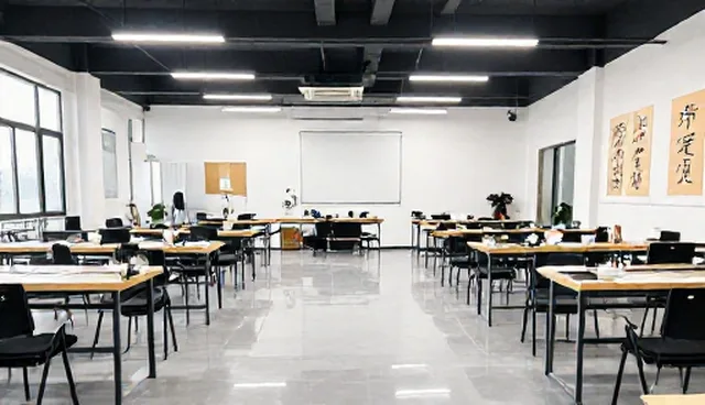 永久免费自助建站系统选型与使用建议